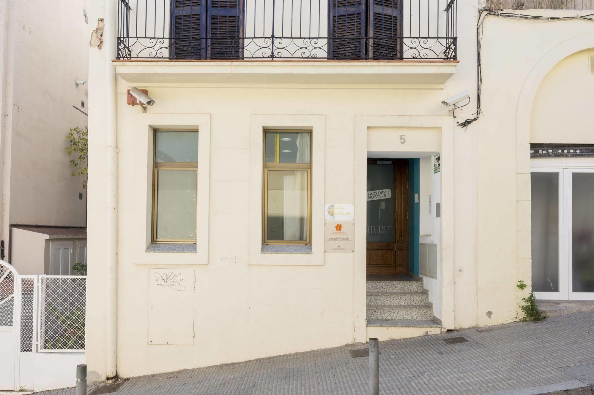 Factory Hostels Barcelona Exterior photo